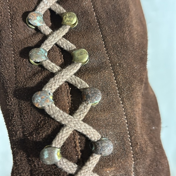 Vintage 60s/70s Brown Suede Lace-Up Knee-High Boots - Picture 8 of 11